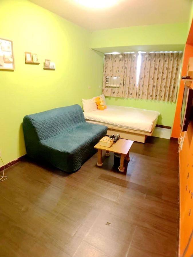 Happines Trip Inn Taichung Bagian luar foto
